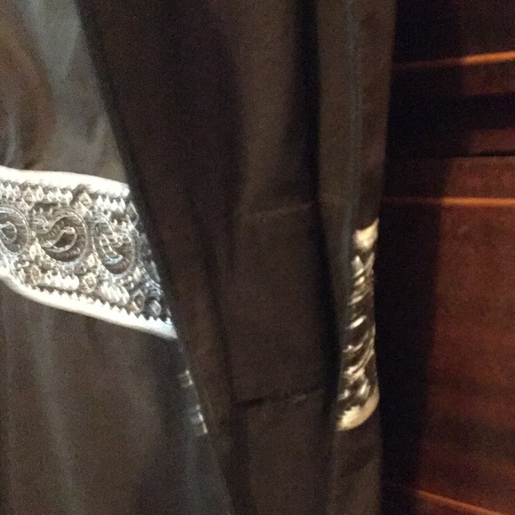 LOFT by Ann Taylor  Size 8 - Picture 4 of 4